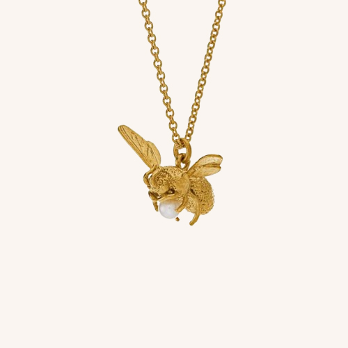 Flying Bee w Pearl Necklace Gold