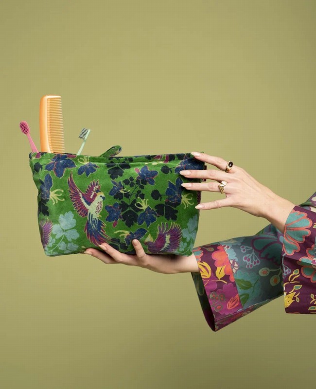Velvet Washbag XL – Ancolie Vibrant Green