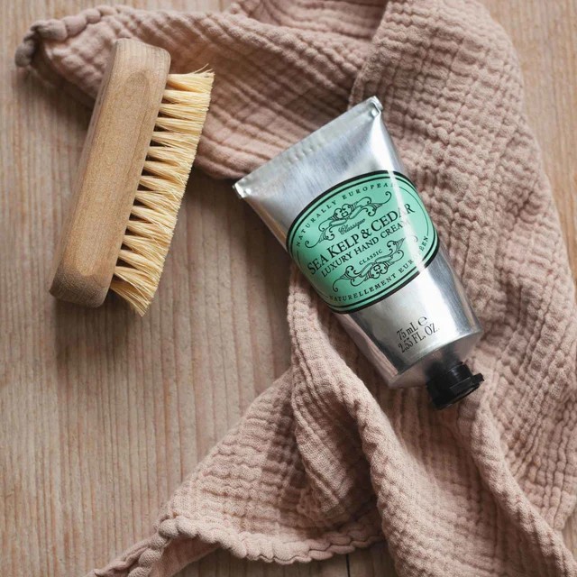 Sea Kelp & Cedar Hand Cream - Image 3